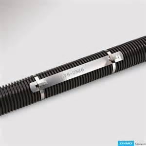 Rhino M1011 Mechanický ruční štítkovač na hliníkové a nerezové pásky šířky 12 mm.