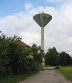 vodoprávní úřad může pro nezbytně nutné potřeby a na nezbytně dlouhou dobu stanovit k užívání i větší šířku pozemku než je uvedeno výše meliorace vč.