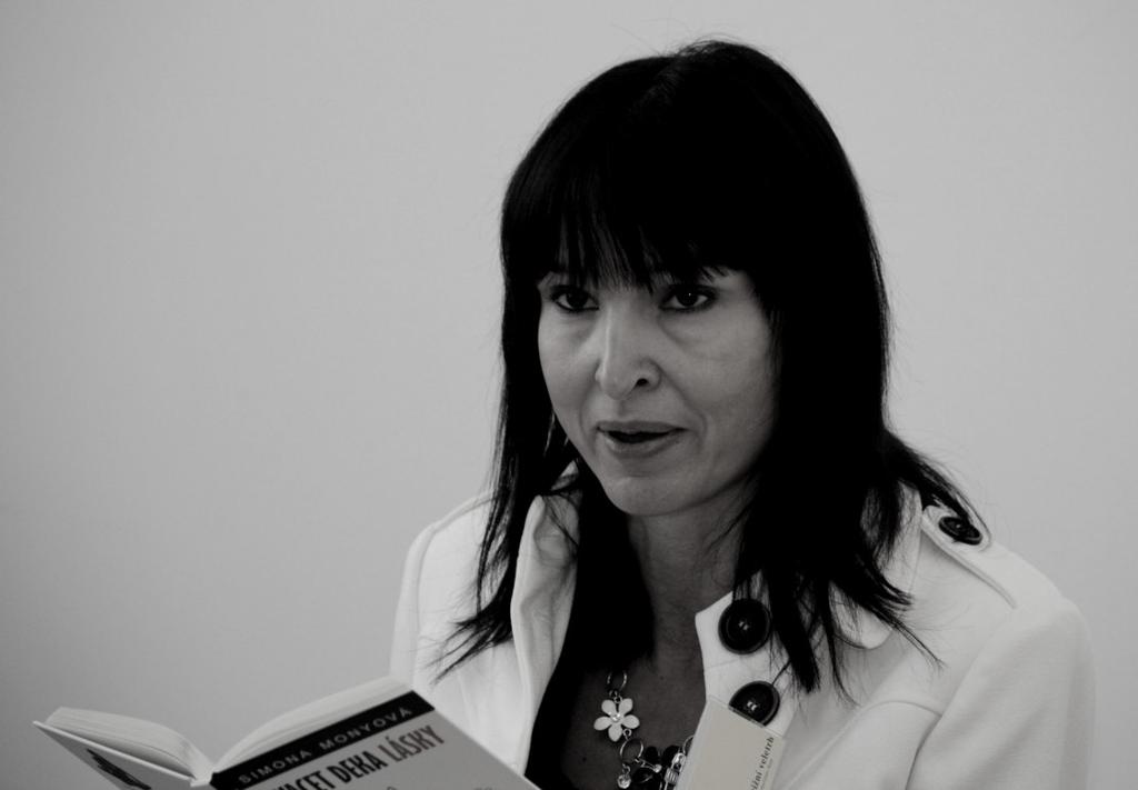 prezentace, videoukázky a ukázky z knih kvíz SIMONA MONYOVÁ A DOMÁCÍ NÁSILÍ V KNIHÁCH vymezení pojmů a