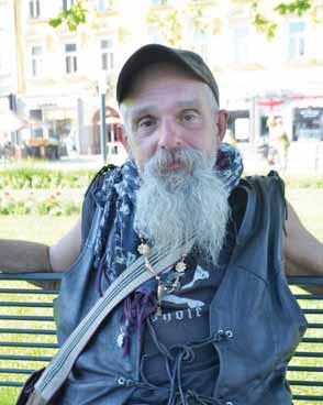 zpravodajství 3 17040510389 OLOUPIL M KAMARÁD, postìžoval si BEZDOMOVEC Pavel Knotek má obavy ze zkušeného kriminálníka... PROSTĚJOV I o to málo, co vlastnil, přišel!