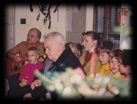 Tato fotografie zachycuje odvážlivce- Veverčáka, Tuláka, Marvina, Ostříže, Mrzouta, Slávu, Baka, Sokola a MIČKINIKWA fotí.