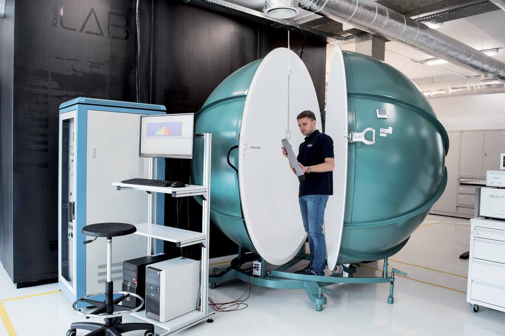 PARAMETRY SVĚTELNÁ ÚČINNOST: do 110 lm/w BAREVNÁ