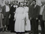 Dolní Plaveč byla zboží vladyků hradu, na jehož místě stojí dnešní zámek. V roce 1791 koupil statek Plaveč Josef Widmann. V kupních smlouvách se již nemluví o tvrzi, nýbrž o zámku.