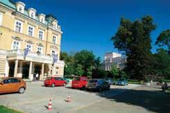 Navštěvovali jsme nádherný park za Sanatoriem a také park Boženy Němcové, kde je nádherná příroda, chodníčky, lavičky, jezero Loděnice, letní kino, mini zoologická záhrada, hřiště pro děti.