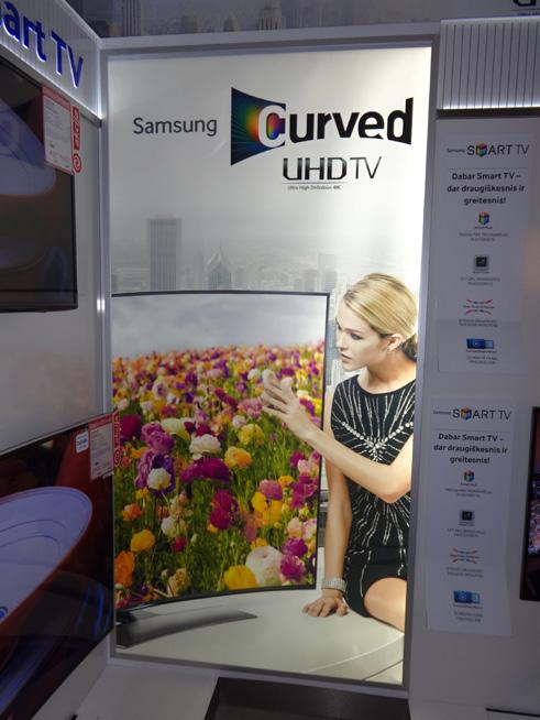 Samsung 5630, 6500K Délka: 500 mm (balení 10 ks v platu) ks 307 371 LED pásek *12 V, 21 W, 66 LED, Samsung 5630, 6500K Obsahuje distanční podložky (balení