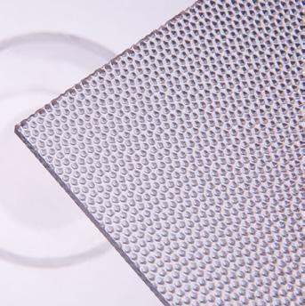 156 1 960 2 372 Typy Označení Formát Světelná propustnost PLEXIGLAS čirý (medové plástve) 0A000W 1650 2050 TP