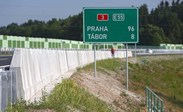 31 SILNIČNÍ ZÁCHYTNÉ SYSTÉMY HS04/HS05 CSB SVODIDLA 100 skladebné rozměry mm poče hmonos název výška šířka délka ks/bm kg/ks jednosranné základní 1000 549 4000 0,25 2920 jednosranné zkrácené -