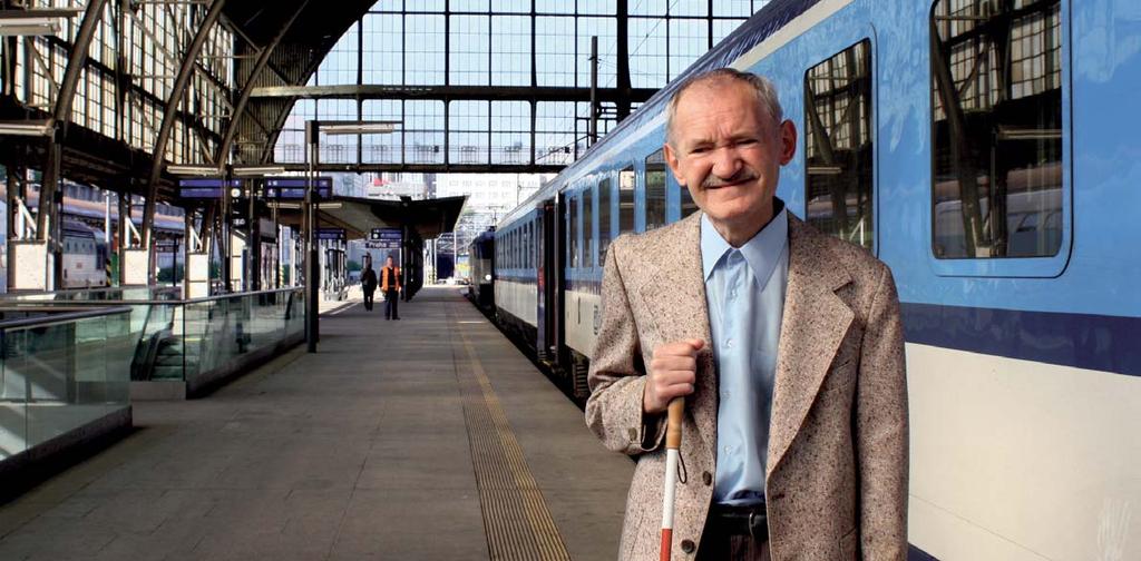 02 LORM Společnost pro hluchoslepé z.s. ÚVODNÍ SLOVO time I feel the Spirit, konec roku patřil našim tradičním charitativním akcím Putování Prahou za Duchem Vánoc a Červenobílé ochutnávce.