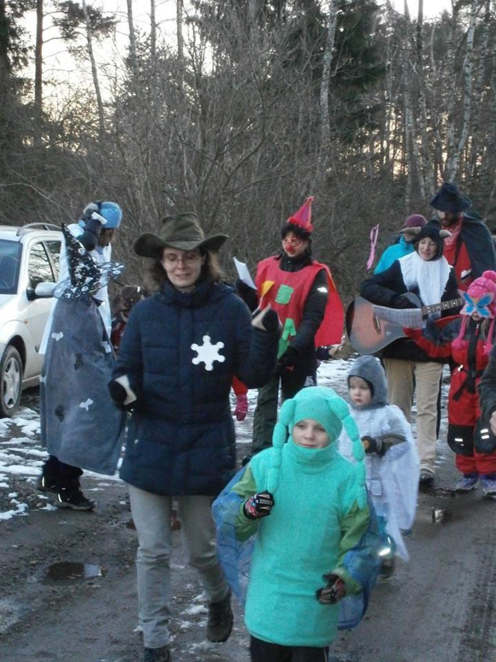 Společně s rodiči a přátely Hájenky jsme oslavili Masopust. Na jaře děti navštívily Oblastní galerii, kde pro ně byla připravená výtvarná dílnička.