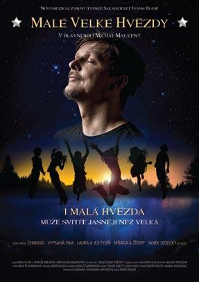 Ani jedno se mu však nedaří až do té doby, kdy se náhodně vykoupe v jezírku, o němž se říká, že má kouzelnou moc dát lidem talent, který chtějí.