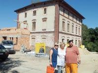 Návštěvníkům muzea bude k dispozici restaurace, kino s kapacitou šedesáti míst, pokoje hotelového typu a