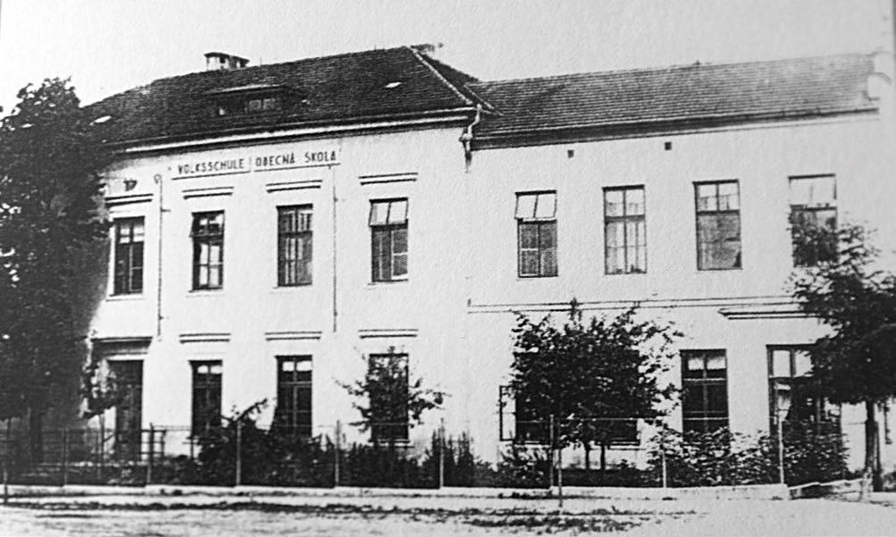 V prvním poválečném roce u mě působili tito učitelé: Marie Brantlová, Věra Landshutová, Irma Lonská, Ladislav Čermák, František Landshut a pan ředitel Josef Rádl.