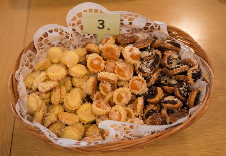 Nedělní koláčky Dana Chudobová Těsto 1 kg hladké mouky, 20 dkg másla, 2 kusy 100%