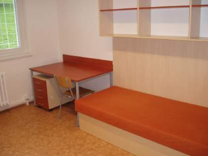 Ubytování studentů v akademickém roce 2016/17 probíhalo na základě rozhodnutí rektora č.1/2016 Pravidla pro ubytování studentů a zaměstnanců VUT v kolejích VUT v Brně v akademickém roce 2016/17.