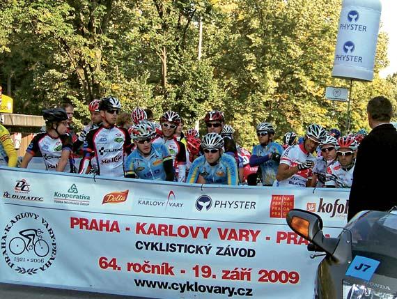 Vítěz Panorámky: Marcel Barth (Thüringer Energie Team) Strahov, Zátopkova ulice 9:30 hodin, 18 C jasno slavnostní start závodu 5,1 km dům pana Loose, peloton zastavuje a vzdává hold legendě závodu a