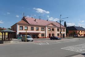 Počet obyvatel: 778 Základní škola: 1. 5.
