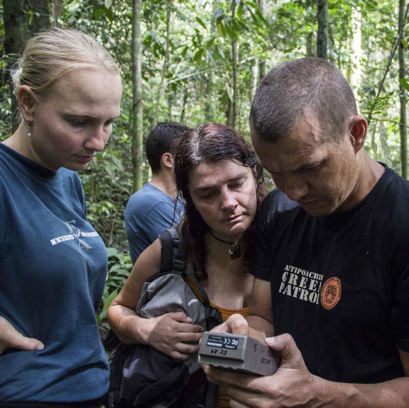DOBROVOLNICKÉ PROGRAMY V průběhu roku 2015 dorazilo do rezervace Green Life přibližně 100 dobrovolníků z České a Slovenské republiky a zapojili se do práce na ochraně divoké přírody deštného pralesa