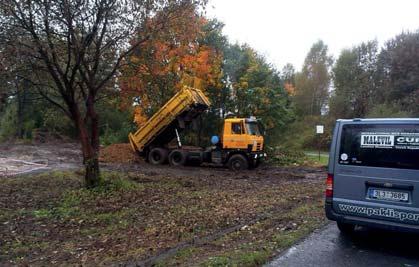 Na jedné dovolené na Moravě jsme narazili na podobný Pumptrack ve Tvarožné Lhotě. Dětičky se celkem vyřádily a i my dospělí jsme se projeli. Bavilo nás to a řekli jsme si proč ne?