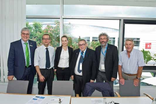 ODPADY A MĚSTSKÉ HOSPODÁŘSTVÍ Nakládání s odpady, recyklace, Výroba energie z odpadních materiálů, Čištění ulic a jejich údržba, zimní silniční údržba, Dekontaminace starých zátěží a čištění půdy,
