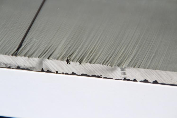 U tloušťky materiálu 90 mm a kvalitě řezu Q5 je možné pozorovat (obr. 4.