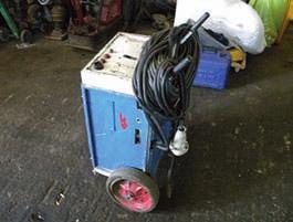 cz Mobil: 603 264 165 Liebherr 922,