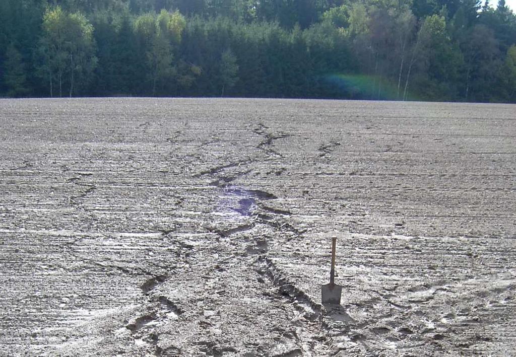 Protierozní funkce Ponechání části posklizňových zbytků na