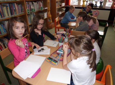 Klubík Povídálci Klub Dráček Úspěšně se rozvíjí spolupráce se základními školami. Základní školy (ZŠ Kpt. Jaroše, ZŠ Náchodská, ZŠ R.