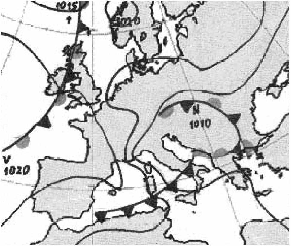 Obr. 8 Přízemní mapa ze 7. 8. 00:00 UTC. Fig. 8. Surface chart from 7 August 00:00 UTC.