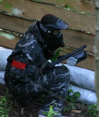 Pobyt na čerstvém vzduchu, adrenalin ze svištících kuliček obsahujících barvivo a samozřejmě pocit zadostiučinění ze zásahu čí týmového vítězství udělal také své.