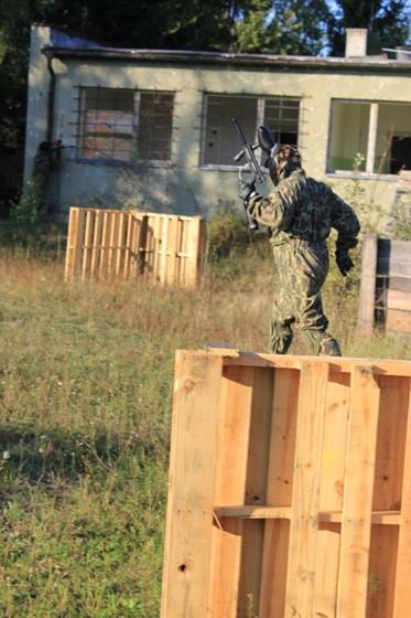 2017(během ředitelského volna) se 32 žáků a žákyň druhého stupně zúčastnilo volnočasové aktivity pod záštitou školy - paintballu.