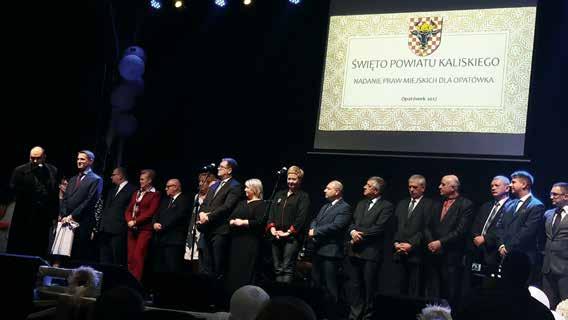 Ti všichni přednesli gratulace a předáno bylo i mnoho vyznamenání okresu Kalisz, osobnostem působícím v regionu v oblasti kultury, společenského a sportovního života.