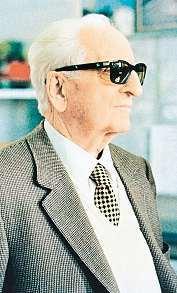 ZÁBLESK HISTORIE ITÁLIE Dožil se devadesáti let ajeho jméno je synonymem automobilové krásyarychlosti. Říkali mu il Commendatore, Drake, později také il Grande Vecchio (Velký starý muž).