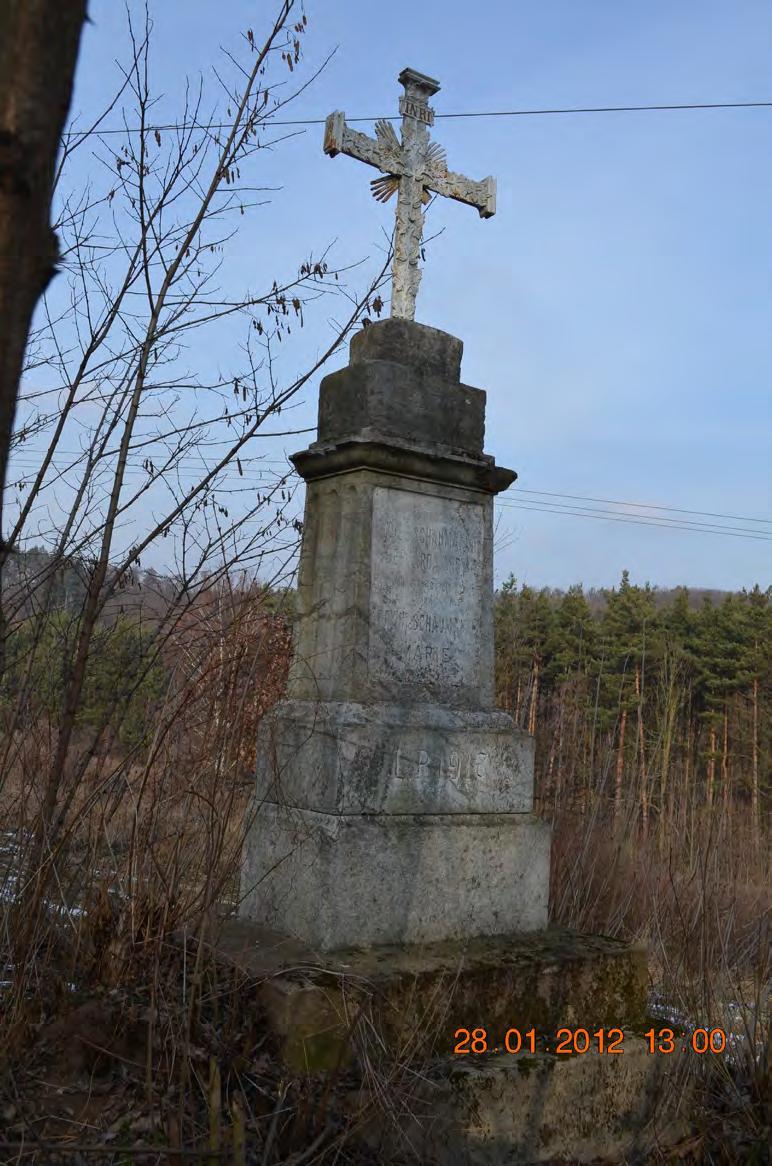 Kříž stojící nad sídlištěm Soběšská postavený v roce 1917.