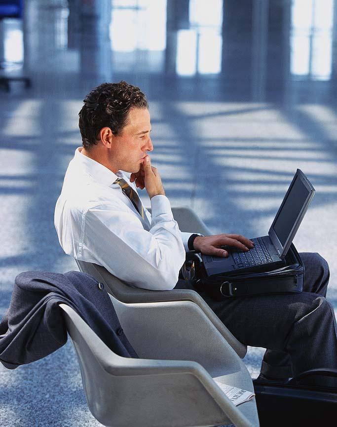 E-learning - povinné školenia Typy e-learning školení Bezpečnosť a ochrana zdravia pri práci (BOZP) Ochrana pred požiarmi (OPP) Civilná ochrana (CO) Prvá pomoc Školenie vodičov Špecializované odborné