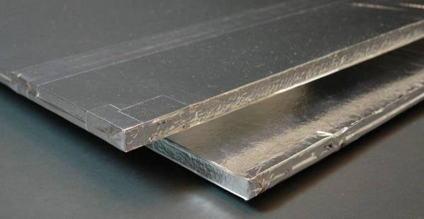 Tepelné izolace Vakuové izolace V současné době high-tech izolační materiály Vzhledem k vysoké ceně