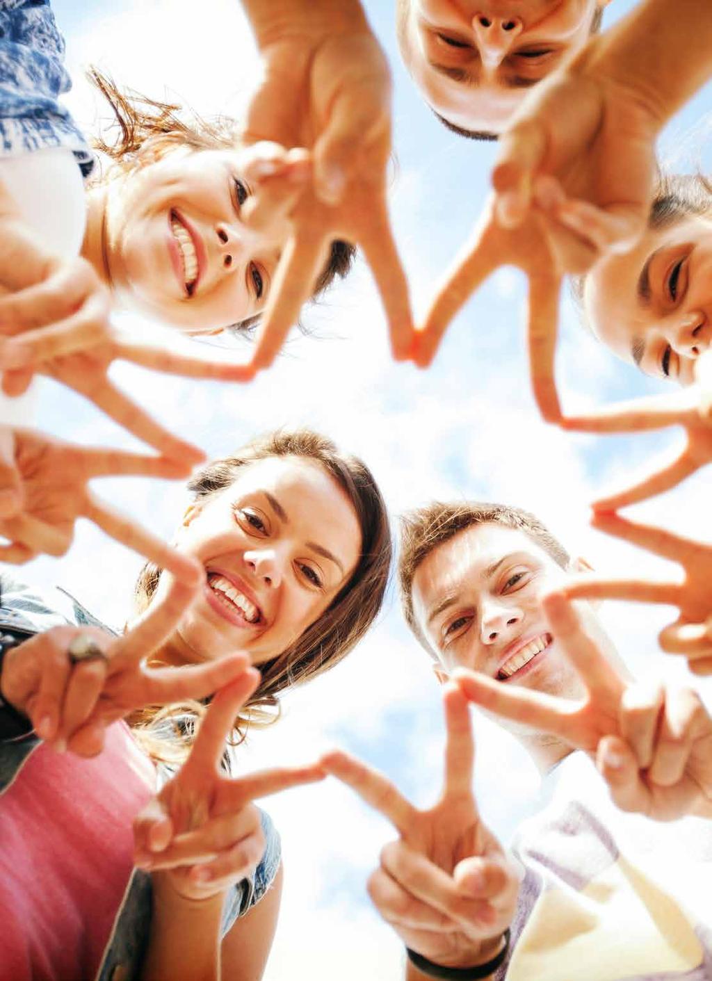 23 Erasmus+ mládež Sektor mládeže programu Erasmus+ se zaměřuje na podporu neformálního vzdělávání, který je určen mladým lidem ve věku od 13 do 30 let a pracovníkům s mládeží, neziskovým organizacím