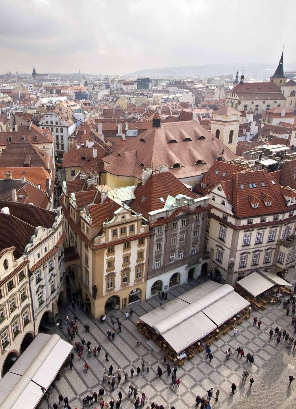 37 Program podpory českého kulturního dědictví v zahraničí Program se zabývá se upevňováním povědomí o českém kulturním dědictví především vysíláním lektorů českého jazyka na vysoké školy v cizině,