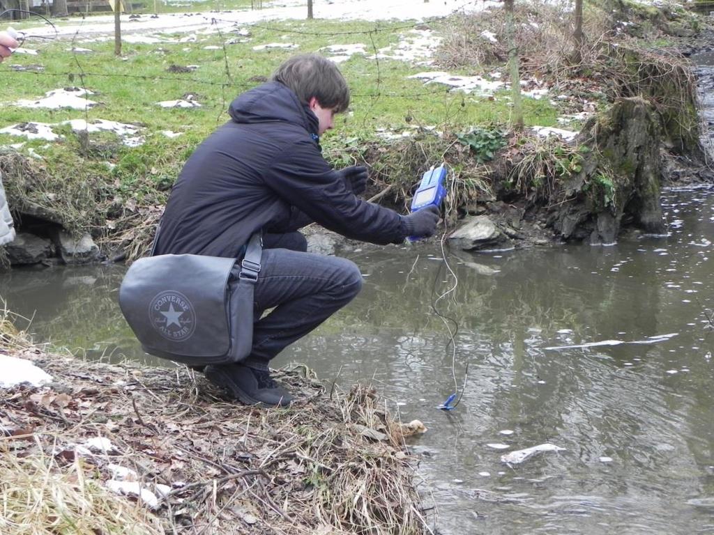 Výzkum povrchových vod v okolí řeky Lužnice mezi osadou Na Černé u Plané nad Lužnicí a Harrachovkou Gymnázium Pierra de Coubertina Tábor únor 2015 (projekt dohromady