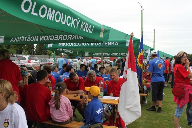 1.10. Řízení obcí, informovanost, spolupráce Území MAS Partnerství Moštěnka je tvořeno 51 obcemi, které jsou zároveň zařazeny do DSO mikroregionu Moštěnka, Mikroregionu Holešovsko a Mikroregionu