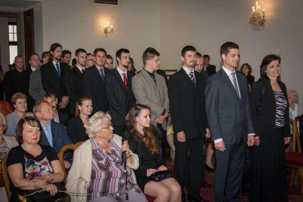 předání