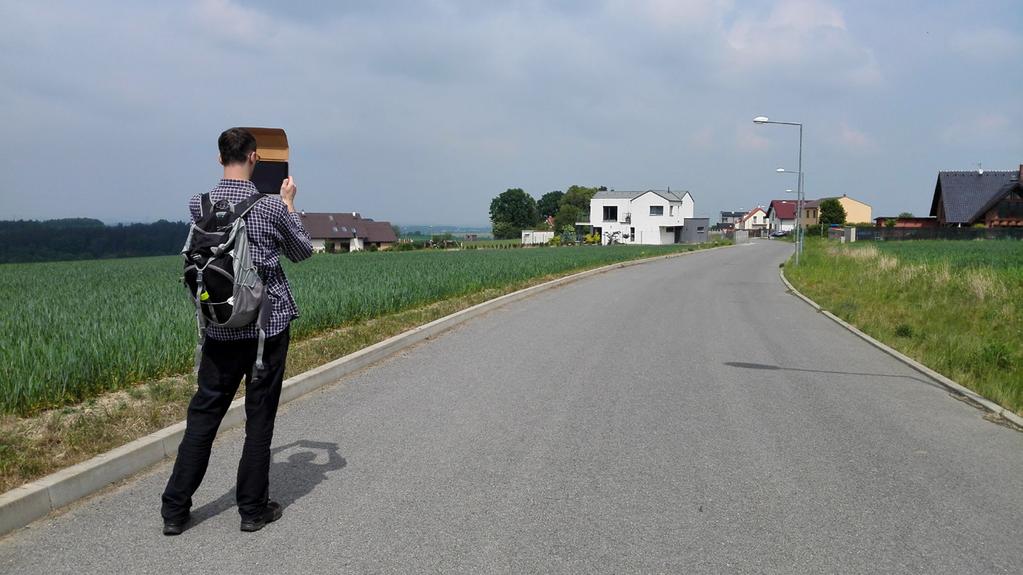 Využití nástroje ArcGIS Collector při terénním šetření v Pražských suburbiích Adam Klsák, Martin Ouředníček, Nina Dvořáková, Jana Jíchová Univerzita Karlova, Přírodovědecká fakulta, katedra sociální