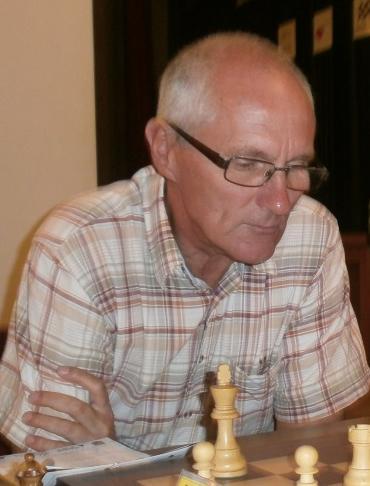 Vojtěch Humlíček (Sokol Hradec Králové) je černým koněm turnaje v kategorii nad 50 let.