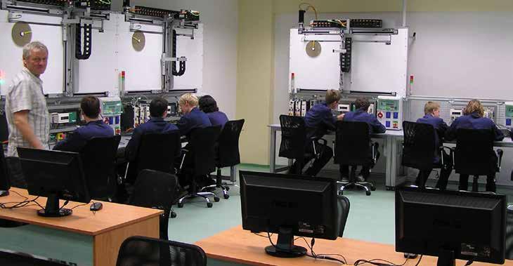 ELEKTROTECHNIKA 26-41-M/01 Čtyřletý obor, zakončený maturitní zkouškou Školy vyučující obor: 1 5 7 8 14 16 23 29 Studijní čtyřletý obor zabezpečuje na úrovni úplného středoškolského vzdělání s