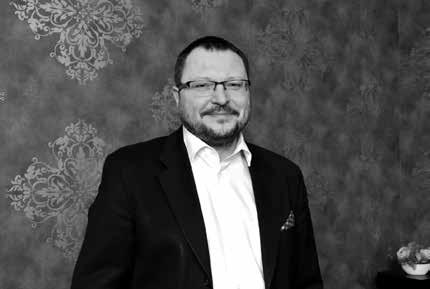 22 ROZHOVOR NÁCHODSKÝ ZPRAVODAJ Vzdát se? To jsem nikdy nechtěl. Pavel Rys, narozen 17. ledna 1974 v Prostějově. Jednatel ve společnosti Hotel Zlatý Beránek s.r.o. Vzdělání: Střední škola hotelová Pelhřimov, Sociální a mediální komunikace UJAK.
