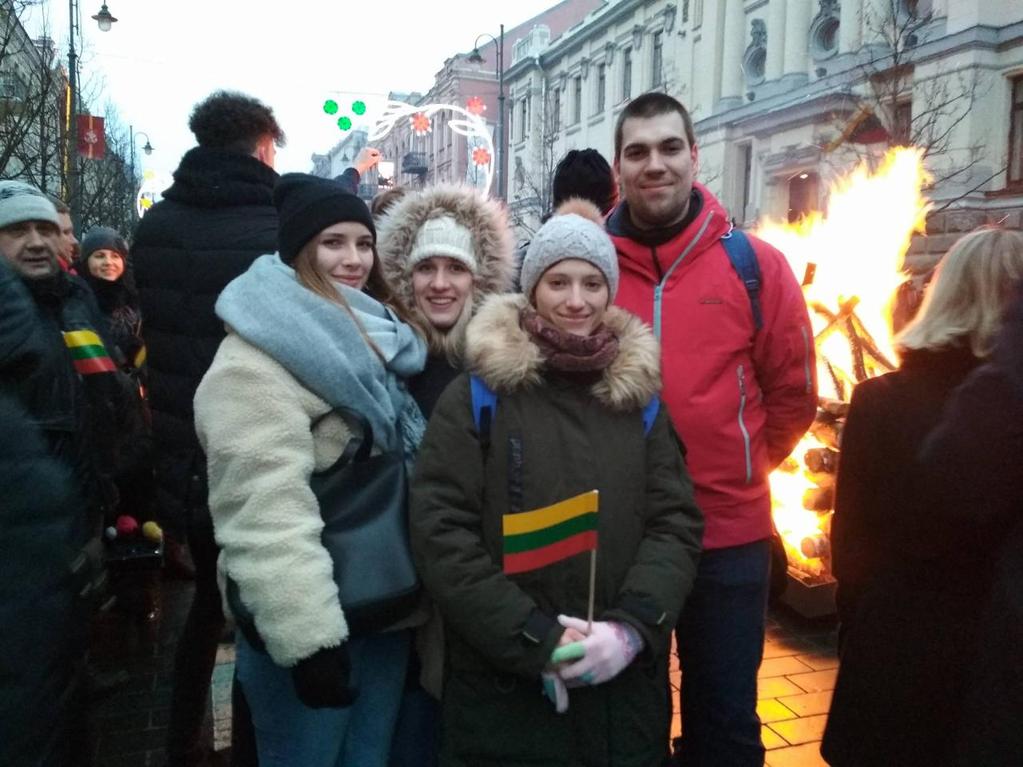 Závěr I když byla stáž místy poměrně náročná (zejména její administrativní část), nemůžeme pochybovat o tom, že ve výsledku předčila naše očekávání.