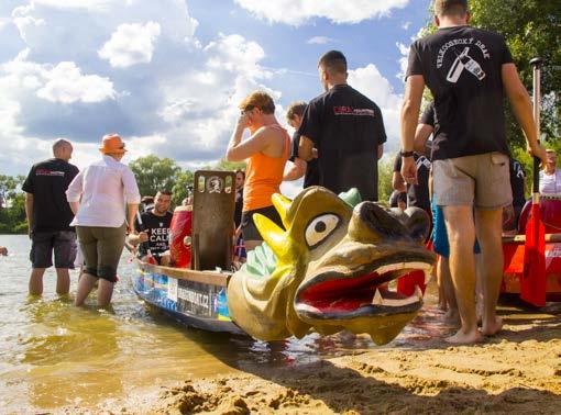 Na zahradě Motelu u Jezera se děti vyřádily na skákacích hradech, trampolíně, motokárách, aquazorbingu a mohly vyzkoušet nabídku místních spolků na volnočasové