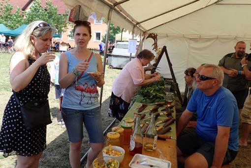 Za zmínku stojí určitě tetování na tělo, poznávání přírody a jejích produktů, malování na papír, velkou zeď či na obličej, zkouška fotbalových dovedností, jízdu na