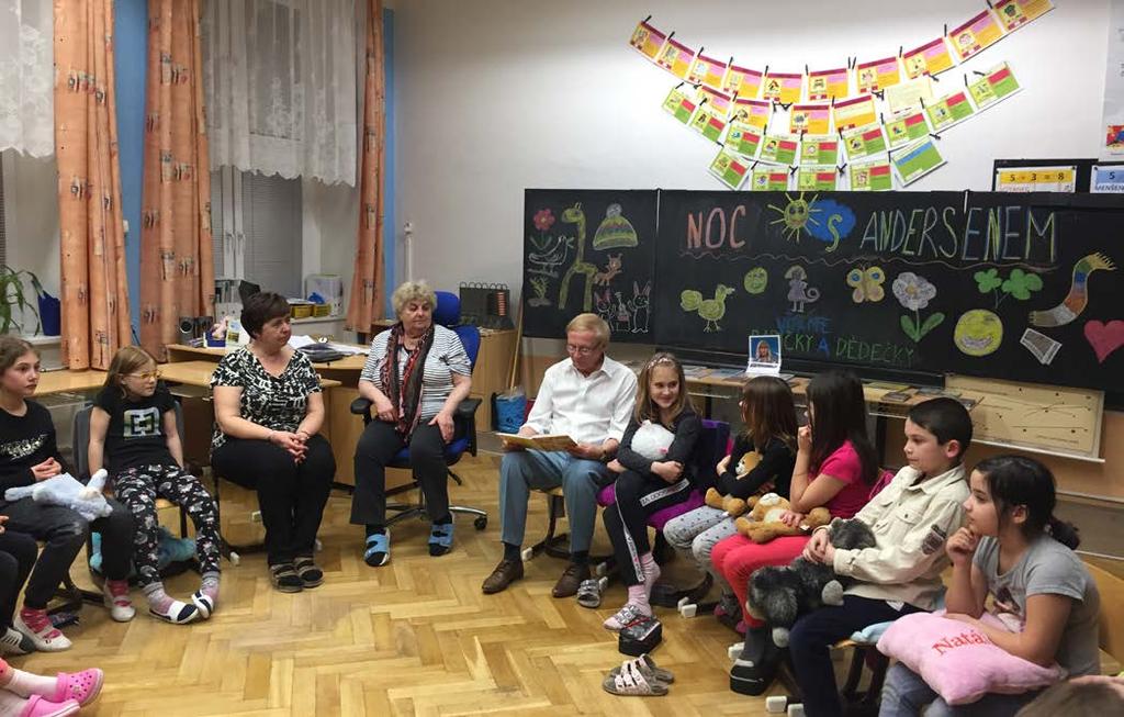 Prožité chvilky s velmi legrační knížkou a našimi prarodiči byly moc pěkné.