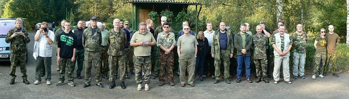 otevřenými mířidly pak deset střelců a čtyři družstva.