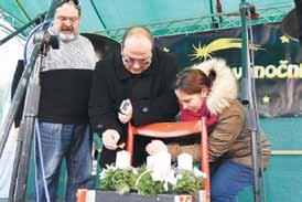 například výrobu svíček ze včelího vosku, malování a zdobení perníčků apod. V kostele sv. Petra a Pavla byla výstava lidových betlémů, na farním stánku pak bylo k dispozici betlémské světlo.